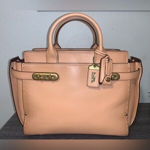 Coach Double Swagger